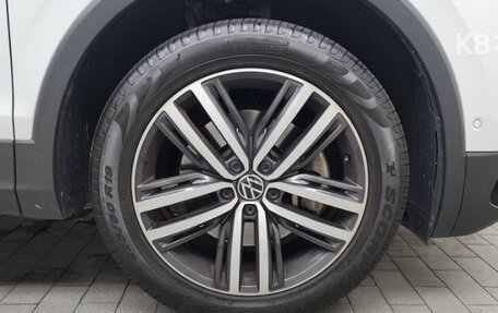 Volkswagen Tiguan II, 2022 год, 3 600 000 рублей, 6 фотография