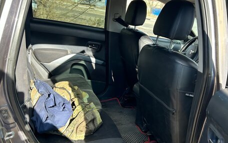 Mitsubishi Outlander III рестайлинг 3, 2008 год, 1 300 000 рублей, 9 фотография