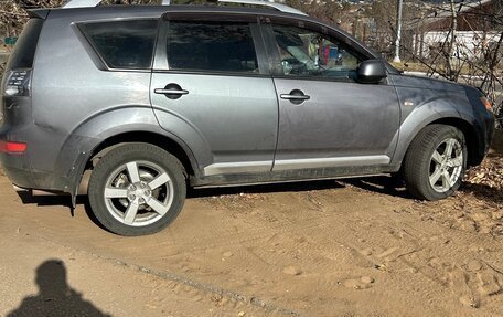 Mitsubishi Outlander III рестайлинг 3, 2008 год, 1 300 000 рублей, 11 фотография