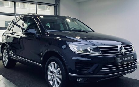 Volkswagen Touareg III, 2015 год, 3 655 000 рублей, 3 фотография
