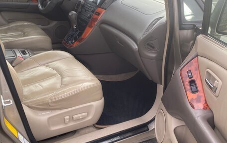 Lexus RX IV рестайлинг, 2000 год, 730 000 рублей, 7 фотография