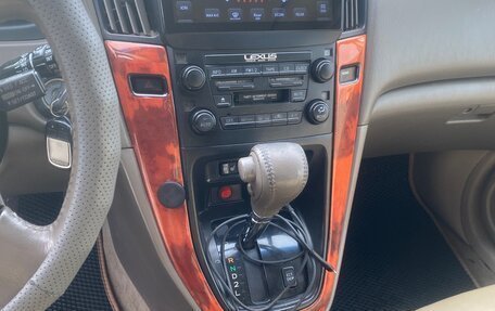 Lexus RX IV рестайлинг, 2000 год, 730 000 рублей, 8 фотография