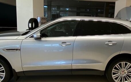 Jaguar F-Pace, 2017 год, 2 750 000 рублей, 3 фотография