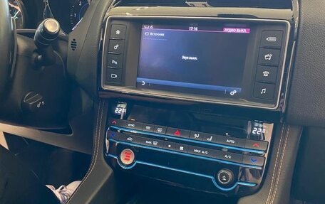 Jaguar F-Pace, 2017 год, 2 750 000 рублей, 7 фотография