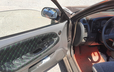 Mitsubishi Colt VI рестайлинг, 1996 год, 350 000 рублей, 3 фотография