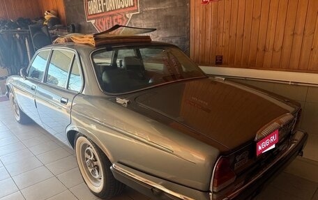 Jaguar XJ III (X350), 1989 год, 1 500 000 рублей, 4 фотография