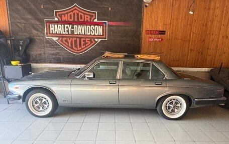 Jaguar XJ III (X350), 1989 год, 1 500 000 рублей, 5 фотография
