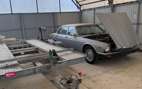 Jaguar XJ III (X350), 1989 год, 1 500 000 рублей, 8 фотография