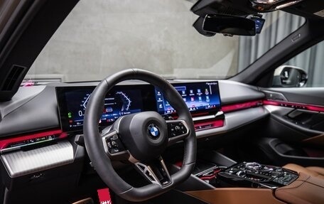 BMW 5 серия, 2024 год, 10 200 000 рублей, 8 фотография