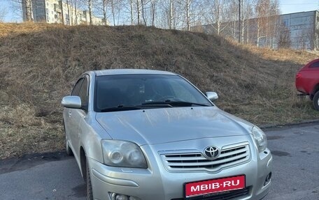 Toyota Avensis III рестайлинг, 2006 год, 750 000 рублей, 1 фотография