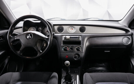 Mitsubishi Outlander III рестайлинг 3, 2007 год, 630 000 рублей, 11 фотография