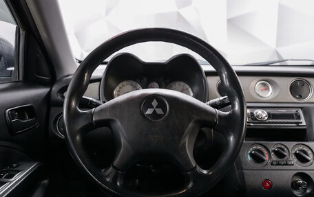 Mitsubishi Outlander III рестайлинг 3, 2007 год, 630 000 рублей, 14 фотография