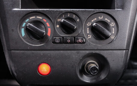 Mitsubishi Outlander III рестайлинг 3, 2007 год, 630 000 рублей, 17 фотография