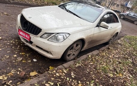 Mercedes-Benz E-Класс, 2010 год, 918 000 рублей, 4 фотография