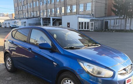 Hyundai Solaris II рестайлинг, 2013 год, 450 000 рублей, 8 фотография