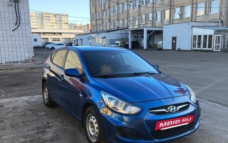 Hyundai Solaris II рестайлинг, 2013 год, 450 000 рублей, 5 фотография