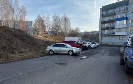 Toyota Avensis III рестайлинг, 2006 год, 750 000 рублей, 3 фотография