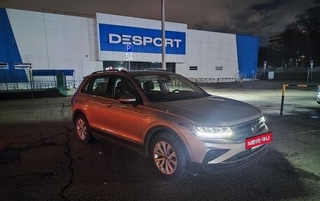 Volkswagen Tiguan II, 2021 год, 2 250 000 рублей, 3 фотография