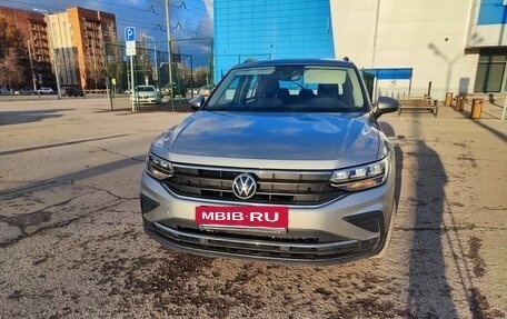 Volkswagen Tiguan II, 2021 год, 2 250 000 рублей, 13 фотография