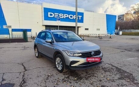 Volkswagen Tiguan II, 2021 год, 2 250 000 рублей, 16 фотография