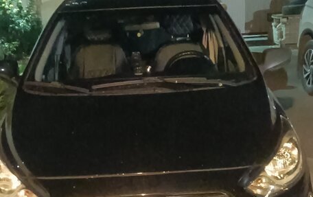 Hyundai Solaris II рестайлинг, 2014 год, 1 000 000 рублей, 2 фотография