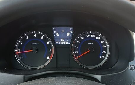 Hyundai Solaris II рестайлинг, 2014 год, 1 000 000 рублей, 3 фотография