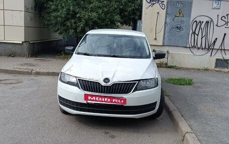 Skoda Rapid I, 2017 год, 700 000 рублей, 3 фотография