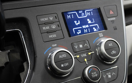 Toyota Sienna III, 2018 год, 3 650 000 рублей, 23 фотография