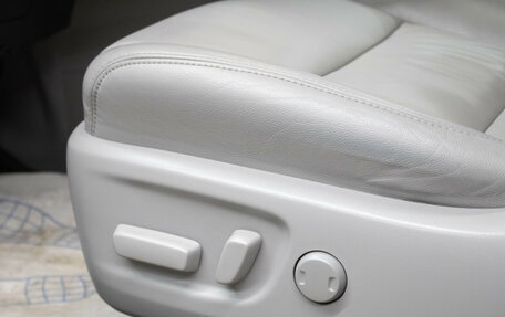 Toyota Sienna III, 2018 год, 3 650 000 рублей, 26 фотография