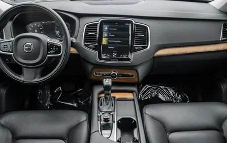 Volvo XC90 II рестайлинг, 2022 год, 3 999 500 рублей, 18 фотография