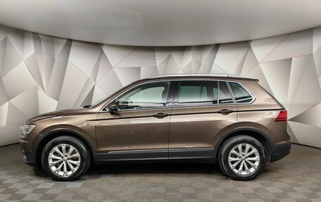 Volkswagen Tiguan II, 2018 год, 2 197 000 рублей, 5 фотография