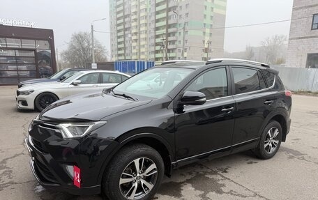 Toyota RAV4, 2017 год, 2 300 000 рублей, 3 фотография
