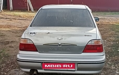 Daewoo Nexia I рестайлинг, 2004 год, 100 000 рублей, 3 фотография