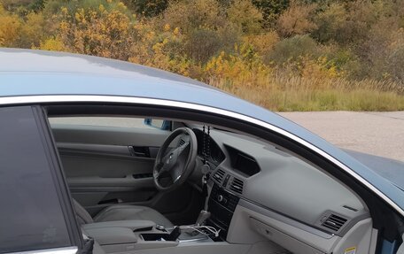 Mercedes-Benz E-Класс, 2010 год, 1 000 000 рублей, 4 фотография