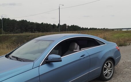 Mercedes-Benz E-Класс, 2010 год, 1 000 000 рублей, 6 фотография