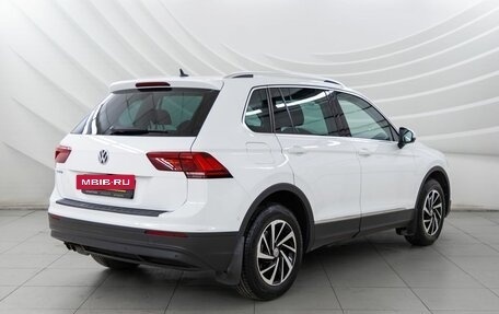 Volkswagen Tiguan II, 2018 год, 2 470 000 рублей, 8 фотография