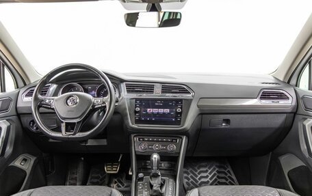 Volkswagen Tiguan II, 2018 год, 2 470 000 рублей, 14 фотография