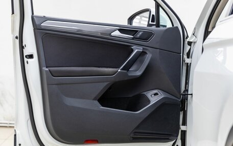 Volkswagen Tiguan II, 2018 год, 2 470 000 рублей, 25 фотография