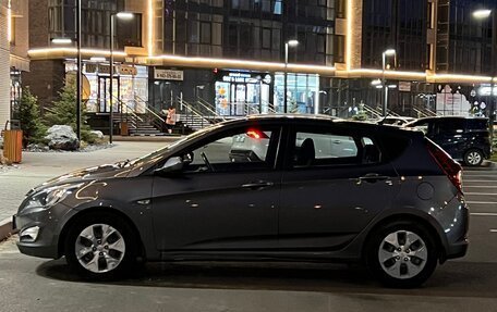 Hyundai Solaris II рестайлинг, 2015 год, 840 000 рублей, 2 фотография
