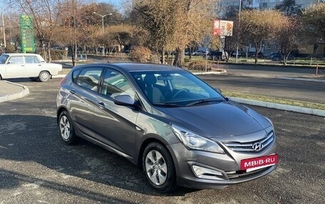 Hyundai Solaris II рестайлинг, 2015 год, 840 000 рублей, 17 фотография