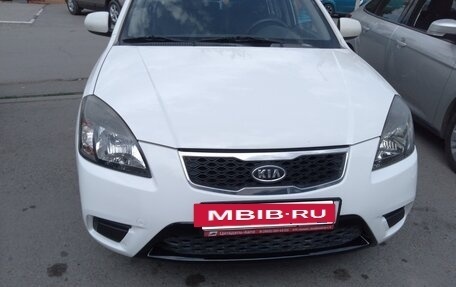 KIA Rio II, 2010 год, 850 000 рублей, 6 фотография