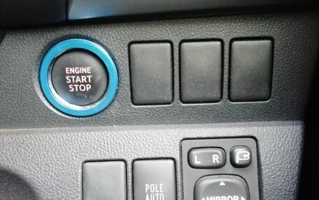 Toyota Ractis II, 2011 год, 1 050 000 рублей, 8 фотография