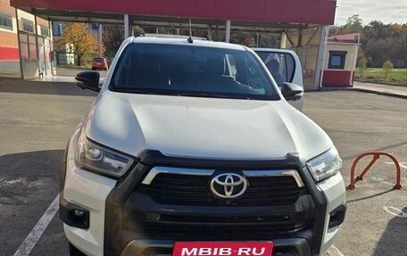 Toyota Hilux VIII, 2021 год, 6 300 000 рублей, 1 фотография