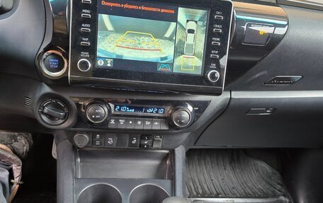 Toyota Hilux VIII, 2021 год, 6 300 000 рублей, 6 фотография