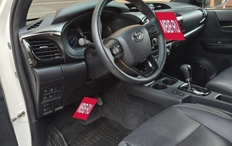 Toyota Hilux VIII, 2021 год, 6 300 000 рублей, 10 фотография