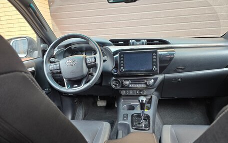 Toyota Hilux VIII, 2021 год, 6 300 000 рублей, 13 фотография