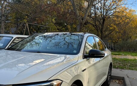 Volkswagen Jetta VII, 2018 год, 1 850 000 рублей, 2 фотография