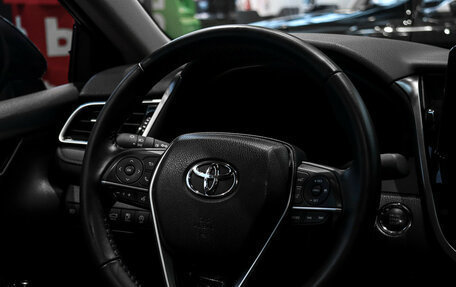 Toyota Camry, 2023 год, 3 940 000 рублей, 12 фотография