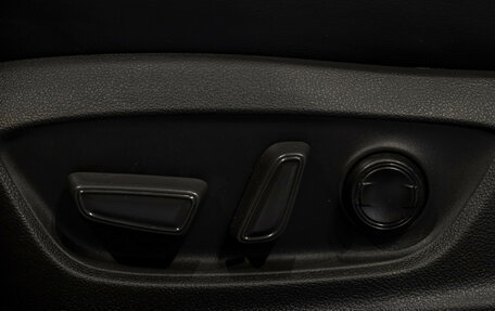 Toyota Camry, 2023 год, 3 940 000 рублей, 25 фотография