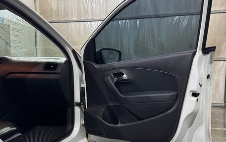 Volkswagen Polo VI (EU Market), 2012 год, 700 000 рублей, 2 фотография